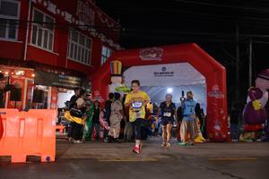 BIB: 2484
                            <button type="button" onclick="openModal(26224092)" class="btn btn-primary btn-sm float-right btn-popup" data-toggle="modal" data-target=".modal-high-quality">
                        <i class="fas fa-shopping-cart"></i> Add to Cart
                    </button>
                                            <button type="button" onclick="isThisMe(26224092, true)" class="btn btn-success btn-sm float-right btn-popup btn-isme hidden" data-toggle="tooltip" data-placement="bottom" title="นี่คือรูปของคุณใช่ไหม คลิกที่นี่เพื่อเอาเข้าอัลบั้ม">
                        <i class="fas fa-plus"></i> Add to album
                    </button>
                    <button type="button" onclick="isThisMe(26224092, false)" class="btn btn-warning btn-sm float-right btn-popup btn-isnotme hidden">
                        <i class="fas fa-ban"></i> Remove from album
                    </button>